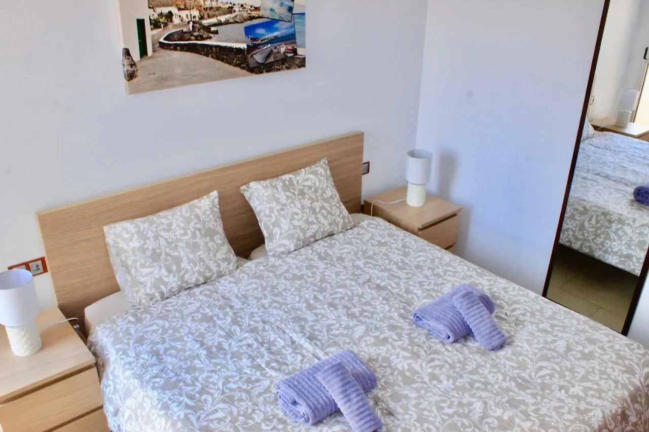 Sunny Ocean View Apartment Poris de Abona 0*,  Spain